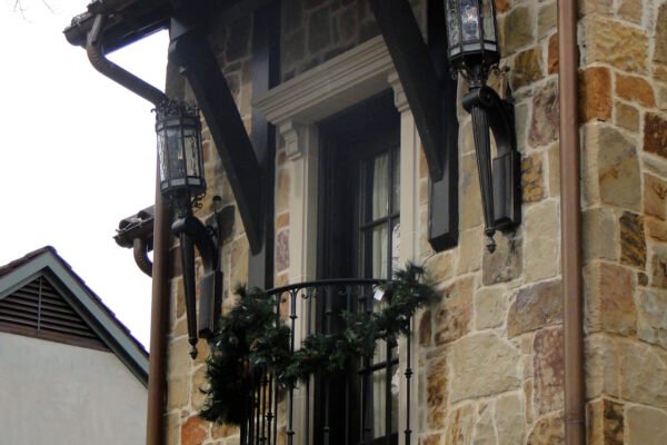 solara-custom-classic-steel-outdoor-lighting-patio-alexandria