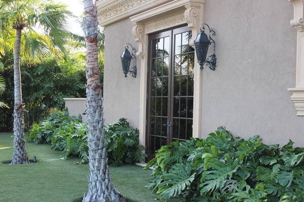 solara-custom-classic-steel-outdoor-lighting-patio-opryland