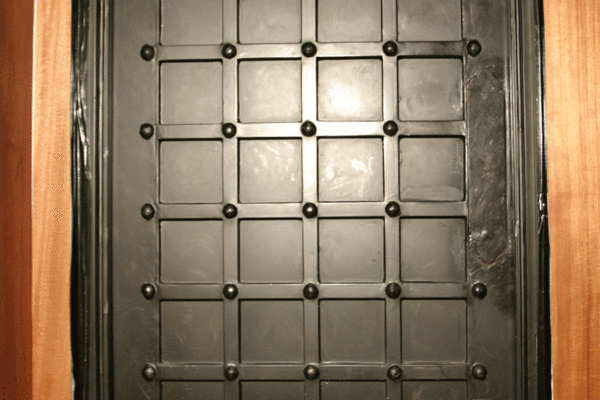 Tavern-classic-wrought-iron-doors-contemporary-steel-doors-solara-doors-lighting-CLA-S4048-(1)